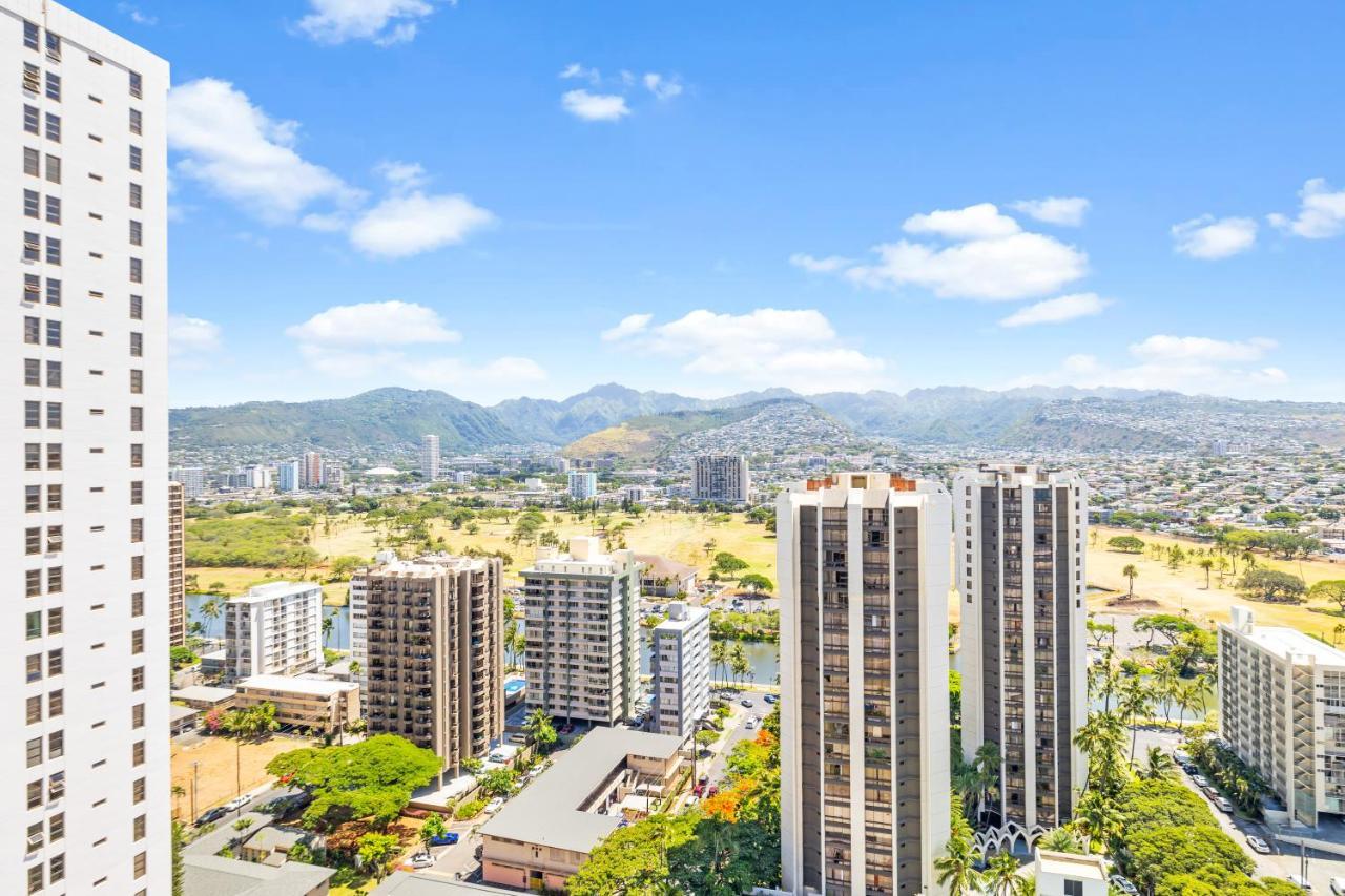 Stunning Mountain View Condo, Near Beach With Parking Honolulu Exterior photo